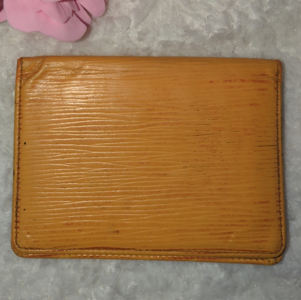 Louis Vuitton Authentic Epi Leather Vintage Sunshine Yellow Wallet Card Holder - Picture 3 of 6